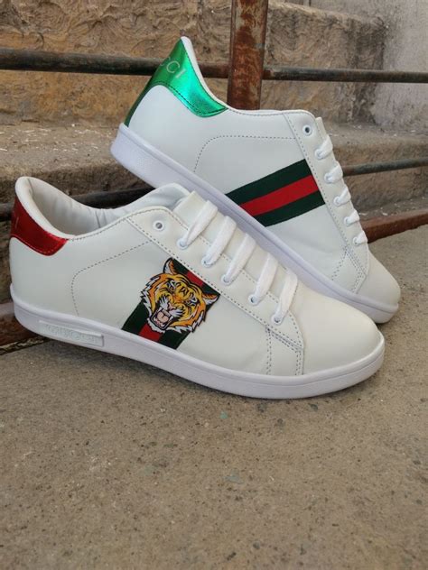 tenis blancos gucci hombre|gucci retro sneakers.